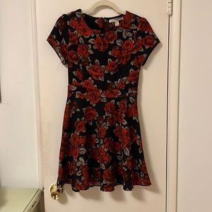 Cute floral dress!